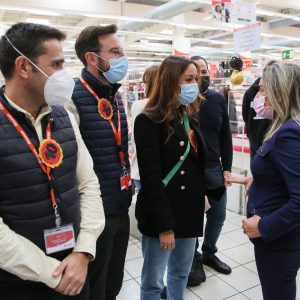 ilagros Tolón destaca la contribución del Parque Comercial Abadía a la economía y al empleo local en su décimo aniversario