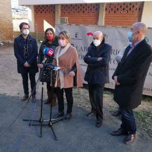 a alcaldesa presenta el “Laboratorio de Talentos”, primera actividad del recuperado Corral del Don Diego para las artes escénicas