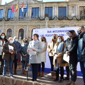 oledo se suma al Día de las Personas con Discapacidad y vuelve a colgar sus mejores deseos en el tradicional árbol