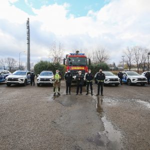 l parque móvil de Bomberos cuenta con un nuevo camión nodriza y Policía Local suma seis vehículos con emisiones cero