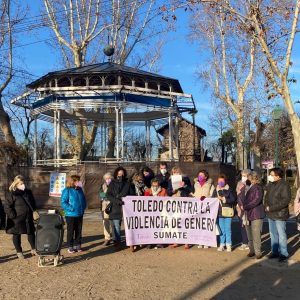 l Consejo Local de la Mujer trae “carbón a los machistas, maltratadores y abusadores” en su primera concentración anual