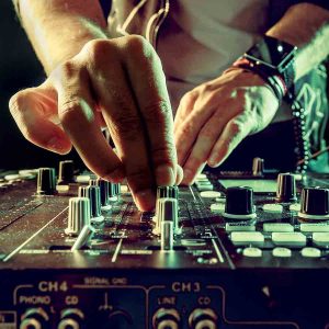 The Club Sessions FESTIVAL COLLECTIVE DJs / BITA / OSTRAS PEDRIN / VINCENT DEEJAY / DJPøN