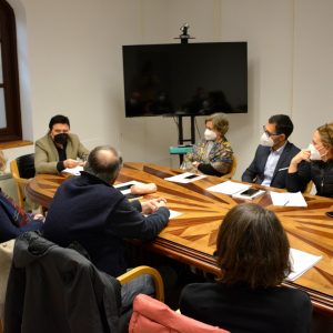 yuntamiento y Libreros avanzan en las líneas de trabajo de este 2022 para reforzar el programa municipal ‘Toledo lee’