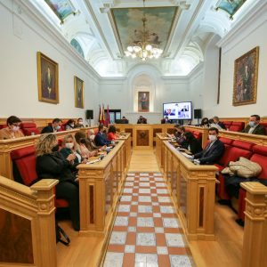 l Pleno municipal aprueba dar el nombre de Almudena Grandes a la Biblioteca Municipal del barrio del Polígono