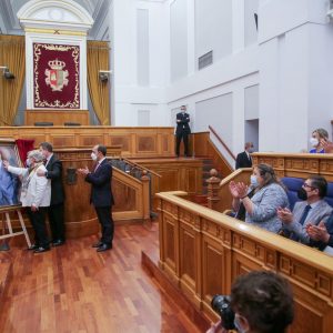 a alcaldesa participa en el homenaje al expresidente de las Cortes de Castilla-La Mancha, Jesús Fernández Vaquero