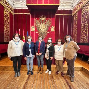 l Ayuntamiento recibe a integrantes del proyecto Erasmus Plus que colaboran desde Portugal con el CEIP Ciudad de Nara