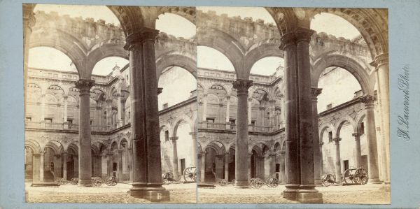 06 - 0009 - LAURENT - Patio del Alcázar o palacio del emperador Carlos V