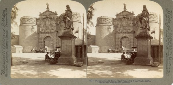 06 - 17 - UNDERWOOD - La antigua puerta de Bisagra (árabe) siglo IX, Toledo, España