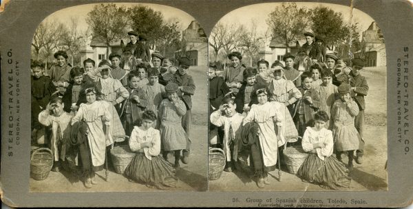 09 - 36 - STEREO TRAVEL - Grupo de niños españoles, Toledo, España