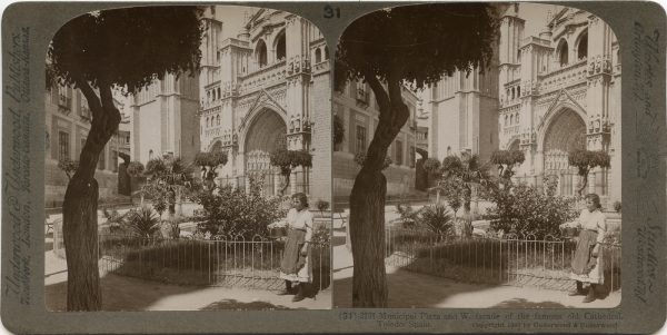 11 - 31 - UNDERWOOD - Plaza Municipal y fachada meridional de la celebre vieja catedral, Toledo, España
