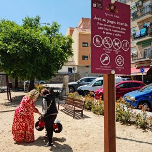 l Ayuntamiento renueva y mejora cuatro parques infantiles en el barrio de Santa Bárbara con una inversión de 45.500 euros