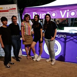 nstalado un Punto Violeta en las fiestas del barrio de Santa María de Benquerencia para promover la sensibilización frente a agresiones sexuales