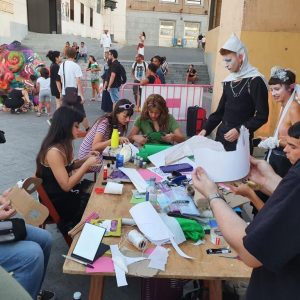 l I Festival ‘Monsbot’ reúne en el paseo del Miradero a numerosos jóvenes con inquietudes artísticas en torno a los talleres impulsados d