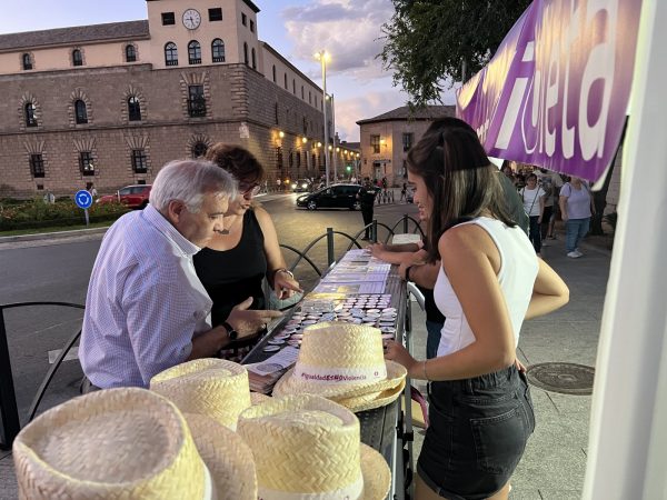 Punto Violeta Feria Agosto (3)