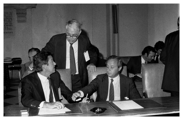1-05 - Elección de Gonzalo Payo como Presidente de la Junta de Comunidades_1982-09-15