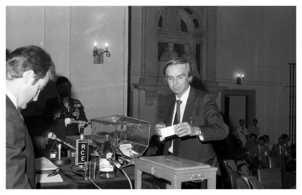 1-06 - Elección de Gonzalo Payo como Presidente de la Junta de Comunidades_1982-09-15