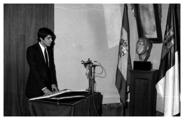 1-20 - Toma de posesión de Jesús Fuentes Lázaro como Presidente de la Junta de Comunidades_1983-01-03
