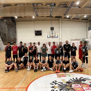 isita y respaldo del Gobierno local al Club Baloncesto Polígono en su inicio de temporada