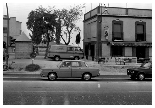 4-20 - Fachada de la Venta del Lucero en la avenida de Madrid