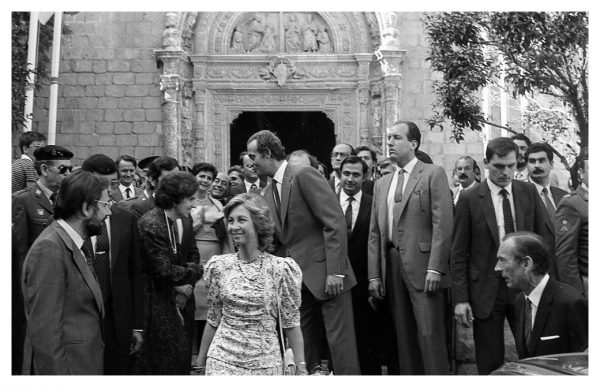 5-14 - Inauguración de la exposición VII Centenario de la muerte de Alfonso X por los Reyes de España_1984-06-12