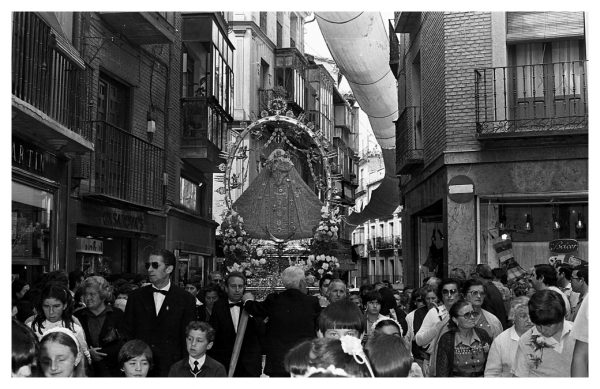 5-43 - Procesión de la Virgen de la Esperanza de San Cipriano_1982-06-01