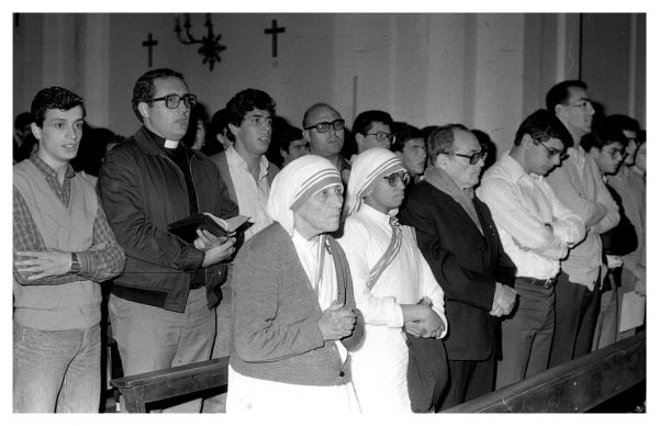 5-51 - Visita de Teresa de Calcuta al Seminario Mayor San Ildefonso_1982-09-29