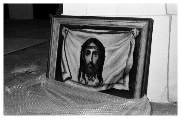 5-78 - Preparativos de la exposición sobre el Greco en el Hospital Tavera de Toledo - Santa Faz recuperada_1982-03-00