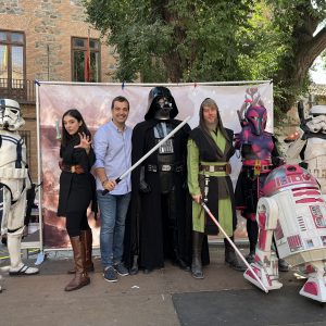 isitantes llegados de una galaxia muy lejana visitan Toledo con motivo de la Semana de la Juventud