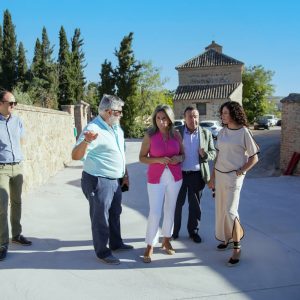 ilagros Tolón visita la mejora del camino de San Jerónimo y anuncia la continuidad del proyecto hasta la avenida de la Cava