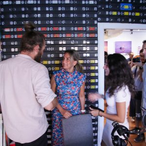 a alcaldesa destaca el potencial de la juventud toledana en la inauguración de la exposición del fotógrafo Kike López