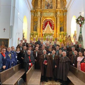a alcaldesa acompaña al Gremio de Hortelanos en el acto de investidura de sus nuevos integrantes