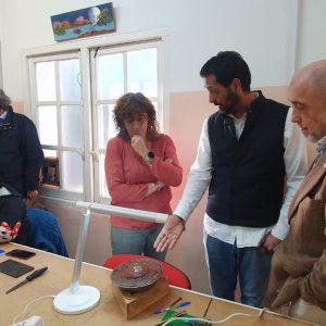 l Gobierno local visita el taller de damasquinado que desarrolla con personas en situación de exclusión social