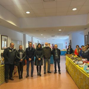 l Ayuntamiento, presente en la inauguración del XXX Rastrillo Navideño de Escuelas para el Mundo en Infantes