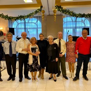 os Centros de Mayores de San Antón y Santa María de Benquerencia celebran la Navidad acompañados de la alcaldesa