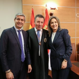a alcaldesa participa en el acto de toma de posesión del Decano y la nueva Junta de Gobierno del Colegio de Abogados