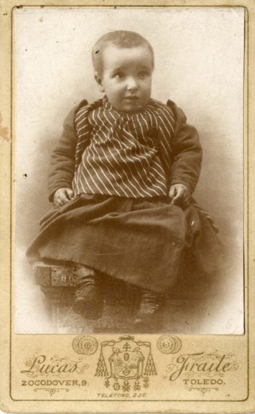 1-06_Hacia 1893 - Retrato de un niño - Foto Pedro Lucas Fraile