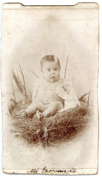 1-14_Hacia 1896-1899 - Retrato de un bebé - Foto de Pedro Lucas Fraile
