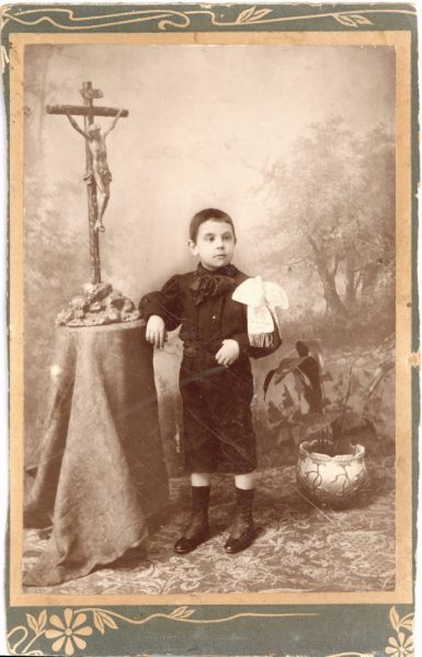 1-22_1905 - Retrato de un niño de Primera Comunión - Foto de Emiliano Lucas Fraile