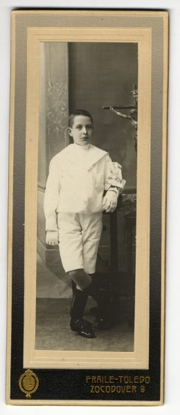1-23_Hacia 1908-1913 - Retrato de un niño de primera comunión - Foto de Pedro Lucas Fraile