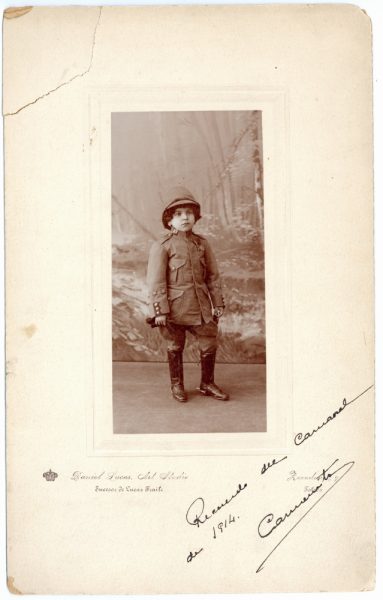 1-24_1914 - Retrato de una niña en Carnaval - Foto de Daniel Lucas Garijo
