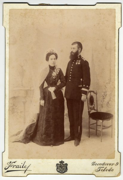 2-08_Hacia 1896-1900 - Retrato de una pareja - Foto de Pedro Lucas Fraile