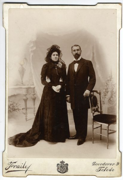 2-10_Hacia 1896-1900 - Retrato de una pareja - Foto de Pedro Lucas Fraile
