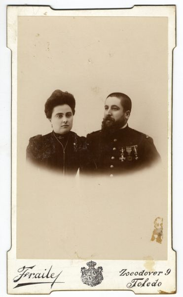 2-11_Hacia 1896-1900 - Retrato de una pareja - Foto de Pedro Lucas Fraile