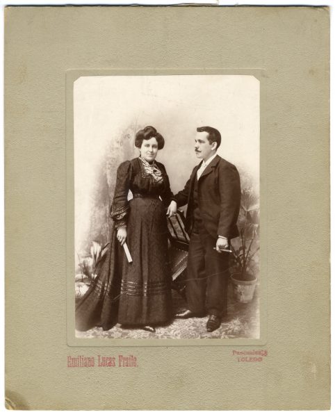 2-13_Hacia 1905-1910 - Retrato de una pareja - Foto de Emiliano Lucas Fraile