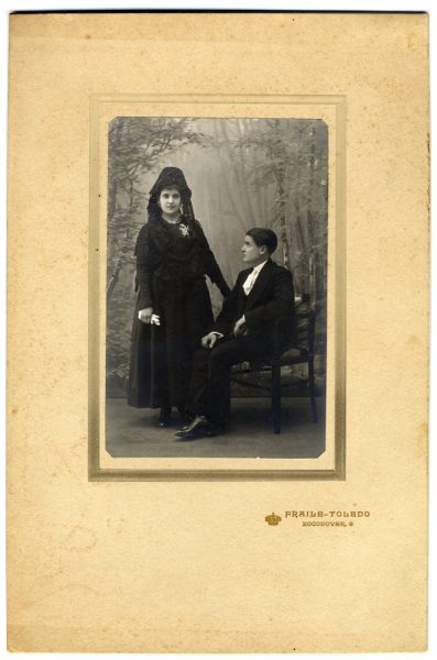 2-19_Hacia 1917 - Retrato de una pareja - Foto de Daniel Lucas Garijo