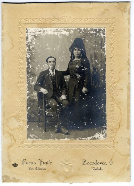 2-23_Hacia 1920-1925 - Retrato de una pareja - Foto de Daniel Lucas Garijo