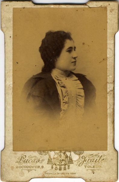 3-03_Hacia 1894 - Retrato de una joven - Foto Pedro Lucas Fraile