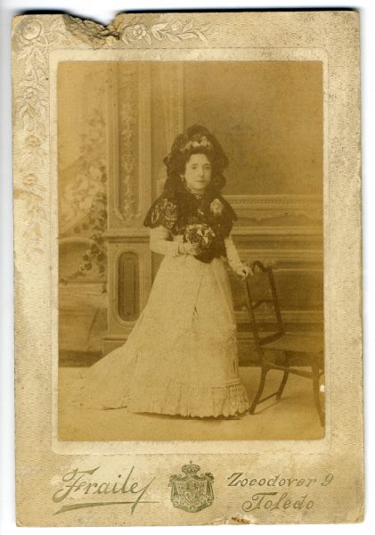 3-19_Hacia 1896-1900 - Retrato de una mujer - Foto de Pedro Lucas Fraile