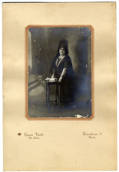 3-28_Hacia 1920-1925 - Retrato de una mujer - Foto de Daniel Lucas Garijo