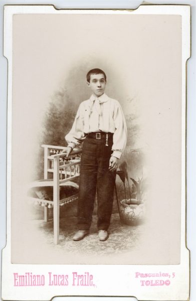 4-14_Hacia 1905-1910 - Retrato de un joven - Foto de Emiliano Lucas Fraile